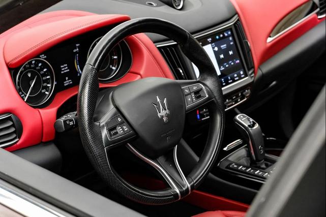 Photo of 2022 Gray Maserati Levante