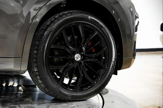 Photo of 2022 Gray Maserati Levante