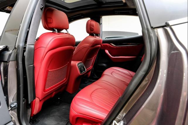 Photo of 2022 Gray Maserati Levante