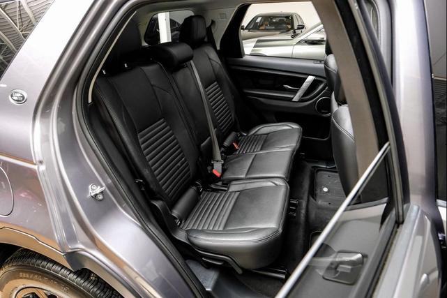 Photo of 2022 Gray Land Rover Discovery Sport