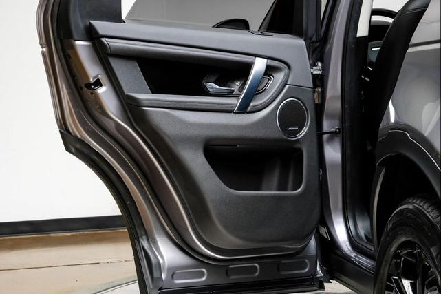 Photo of 2022 Gray Land Rover Discovery Sport