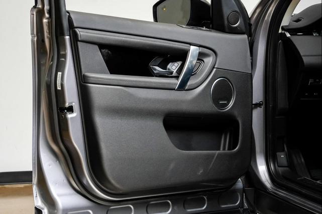 Photo of 2022 Gray Land Rover Discovery Sport