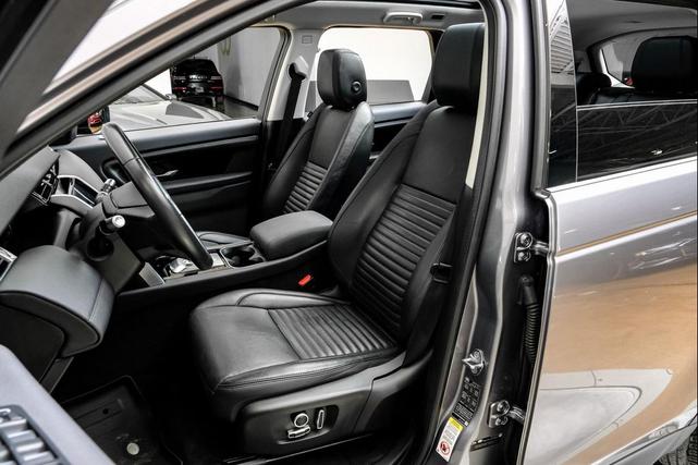 Photo of 2022 Gray Land Rover Discovery Sport