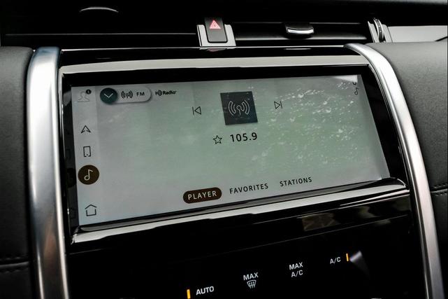 Photo of 2022 Gray Land Rover Discovery Sport