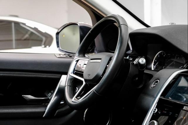 Photo of 2022 Gray Land Rover Discovery Sport