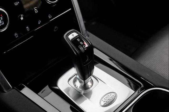 Photo of 2022 Gray Land Rover Discovery Sport