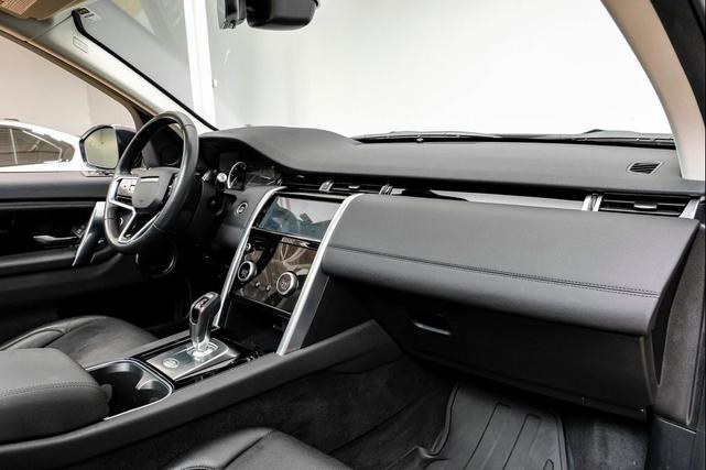 Photo of 2022 Gray Land Rover Discovery Sport