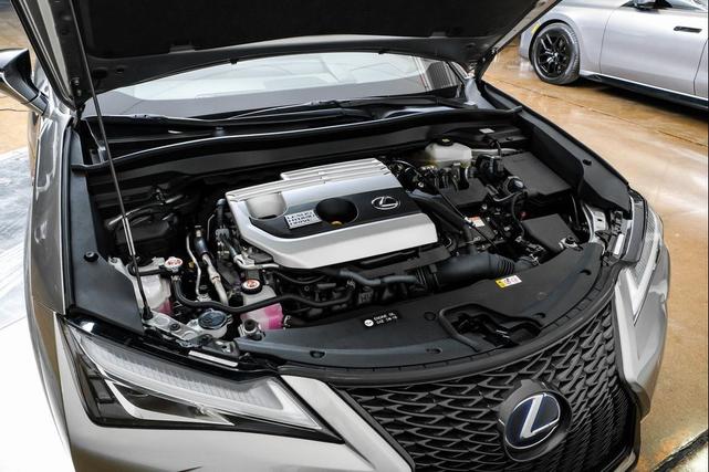 Photo of 2022 Silver Lexus UX 250h
