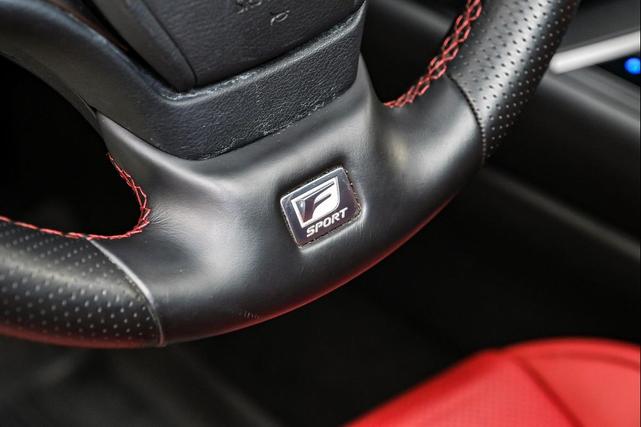 Photo of 2022 Silver Lexus UX 250h