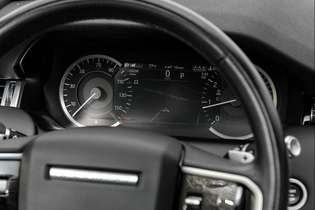 Photo of 2022 Lantau Bronze Metallic Land Rover Discovery Sport