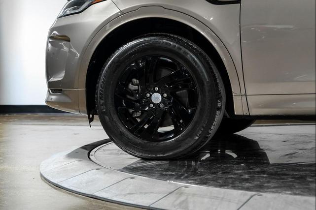 Photo of 2022 Lantau Bronze Metallic Land Rover Discovery Sport