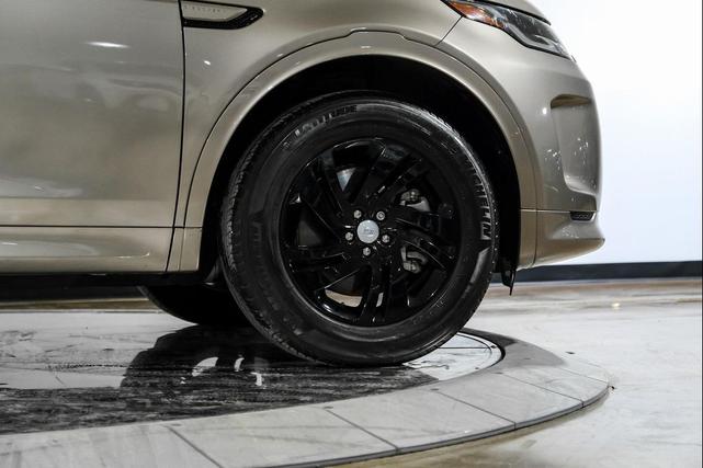 Photo of 2022 Lantau Bronze Metallic Land Rover Discovery Sport