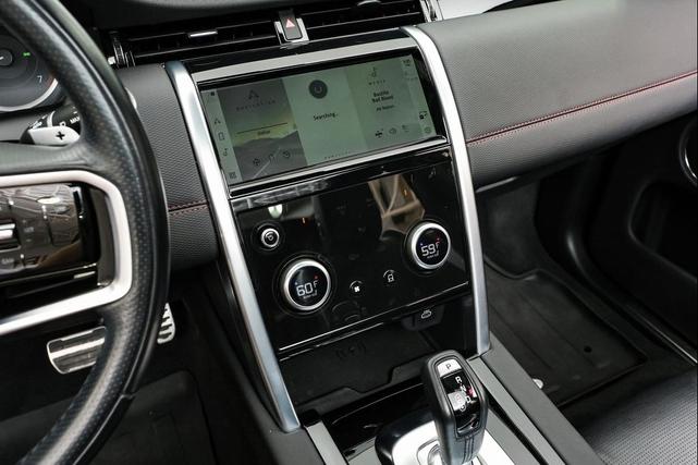 Photo of 2022 Lantau Bronze Metallic Land Rover Discovery Sport