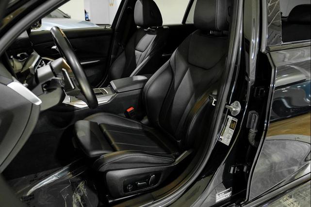 Photo of 2024 Black Sapphire Metallic BMW 330