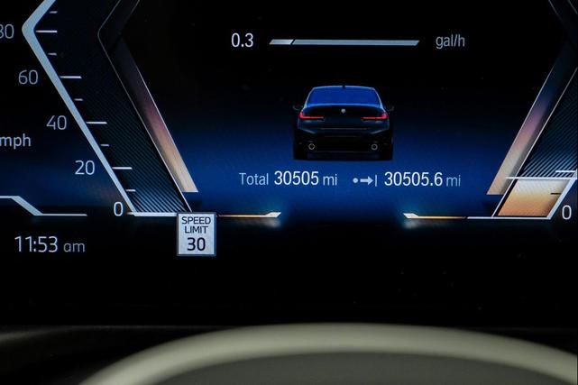 Photo of 2024 Black Sapphire Metallic BMW 330