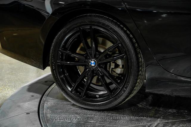 Photo of 2024 Black Sapphire Metallic BMW 330