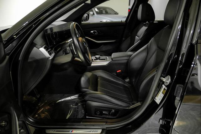 Photo of 2024 Black Sapphire Metallic BMW 330
