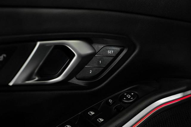 Photo of 2024 Black Sapphire Metallic BMW 330