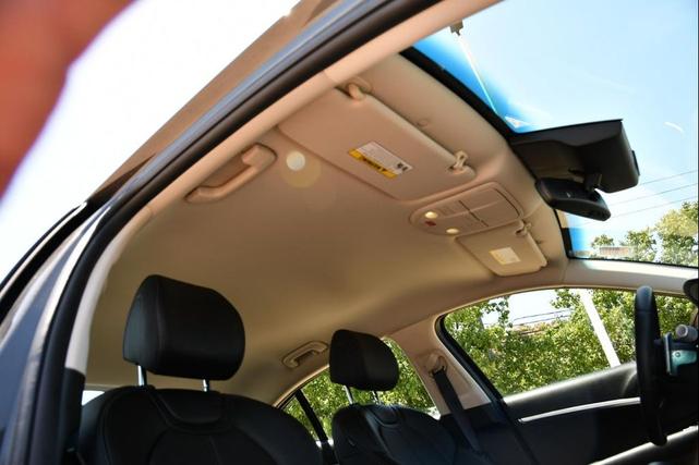 Photo of 2025 Gray Genesis G70