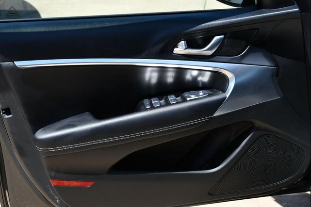 Photo of 2025 Gray Genesis G70
