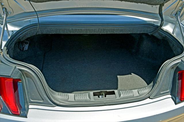 Photo of 2022 Silver Ford Mustang