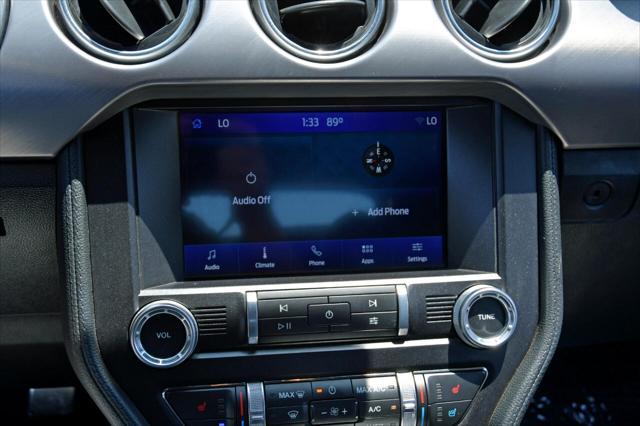 Photo of 2022 Silver Ford Mustang