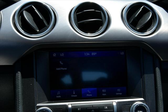 Photo of 2022 Silver Ford Mustang