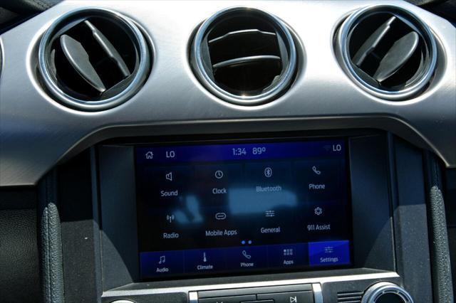 Photo of 2022 Silver Ford Mustang