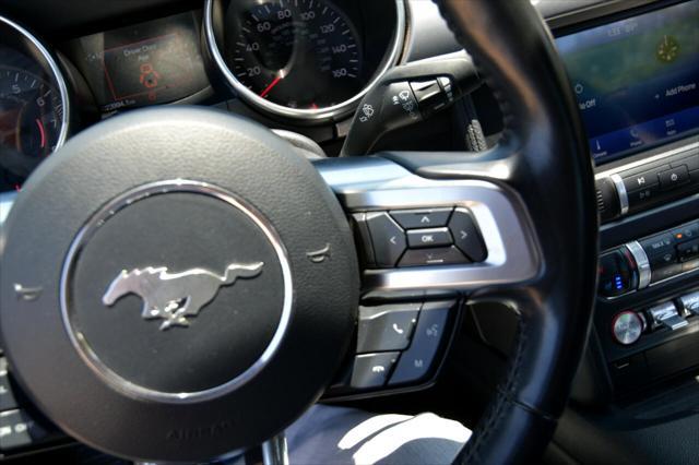 Photo of 2022 Silver Ford Mustang