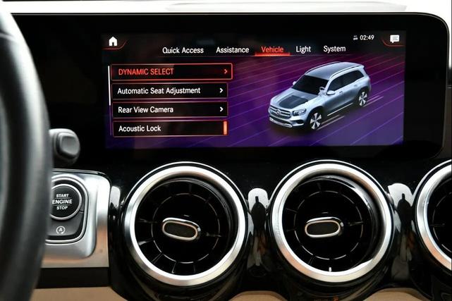 Photo of 2022 Red Mercedes-Benz GLB 250