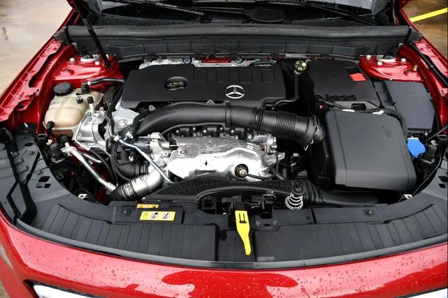 Photo of 2022 Red Mercedes-Benz GLB 250