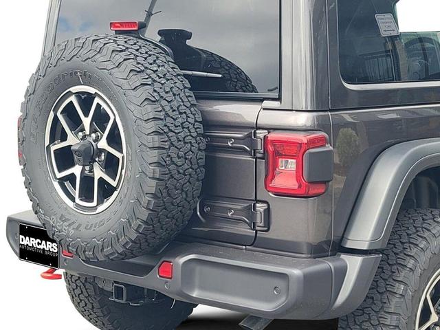 Photo of 2025 Granite Crystal Metallic Clearcoat Jeep Wrangler