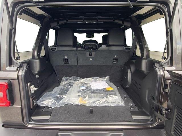 Photo of 2025 Granite Crystal Metallic Clearcoat Jeep Wrangler