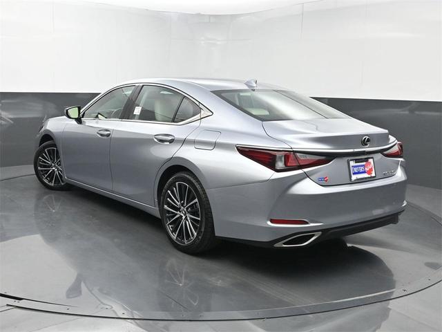 Photo of 2023 Iridium Lexus ES 350