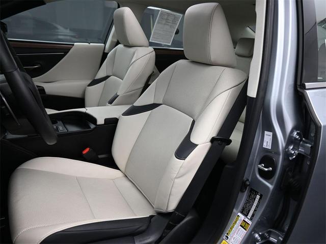 Photo of 2023 Iridium Lexus ES 350