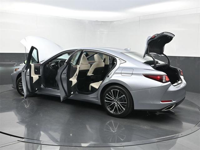 Photo of 2023 Iridium Lexus ES 350