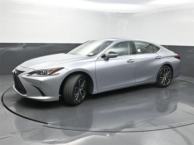 Photo of 2023 Iridium Lexus ES 350