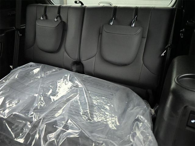 Photo of 2023 Eminent White Pearl Lexus GX 460