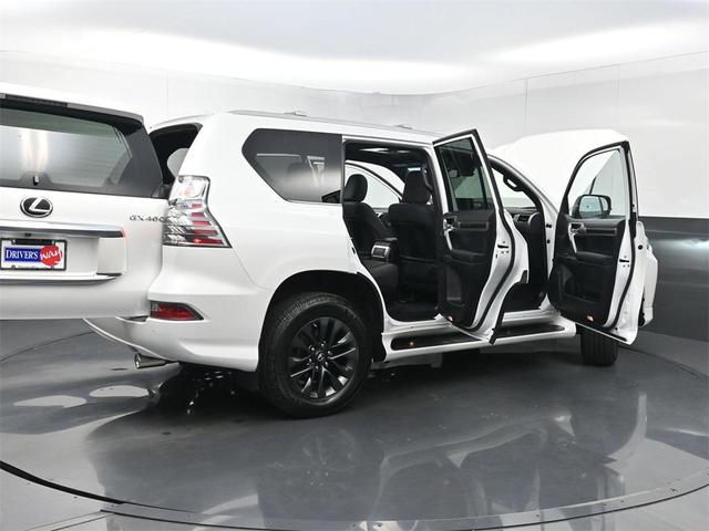 Photo of 2023 Eminent White Pearl Lexus GX 460