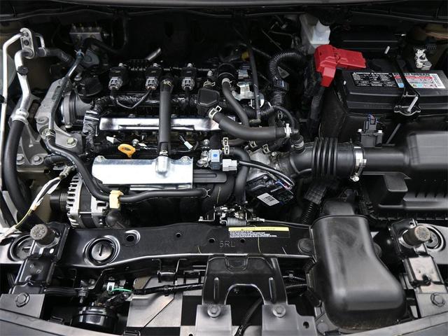 Photo of 2022 Super Black Metallic Nissan Versa