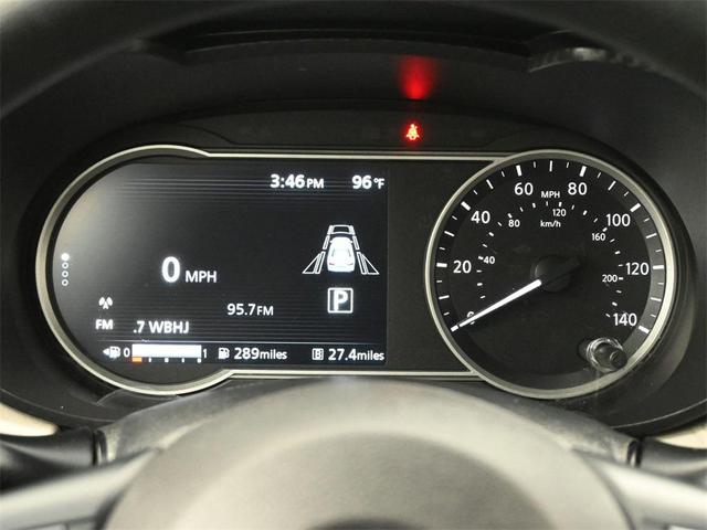 Photo of 2022 Super Black Metallic Nissan Versa