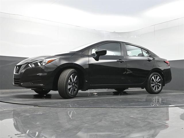 Photo of 2022 Super Black Metallic Nissan Versa