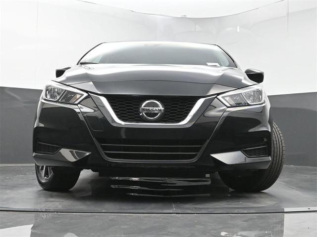 Photo of 2022 Super Black Metallic Nissan Versa