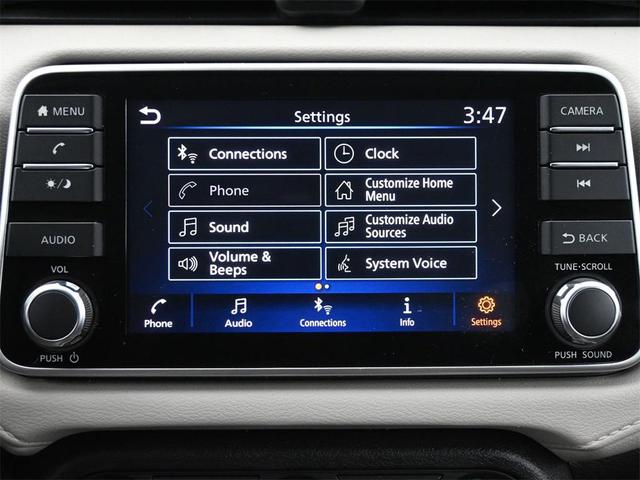Photo of 2022 Super Black Metallic Nissan Versa