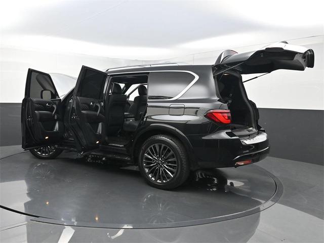 Photo of 2024 Mineral Black INFINITI QX80