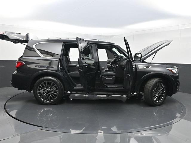 Photo of 2024 Mineral Black INFINITI QX80