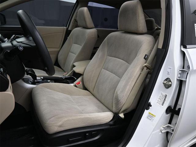 Photo of 2014 White Orchid Pearl Honda Accord