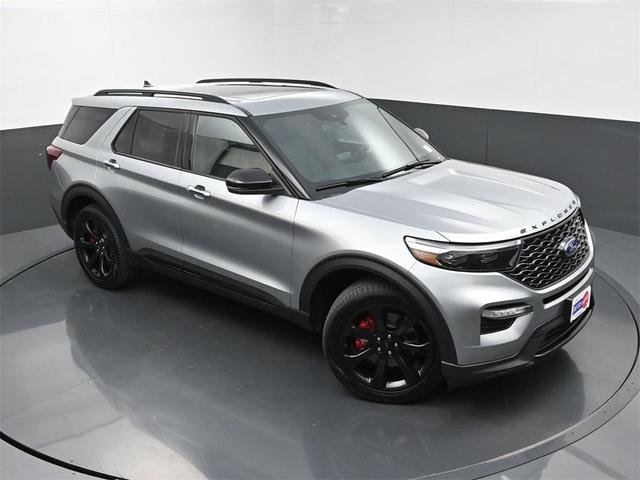Photo of 2023 Iconic Silver Metallic Ford Explorer