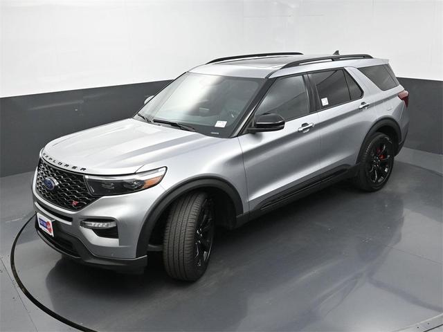 Photo of 2023 Iconic Silver Metallic Ford Explorer