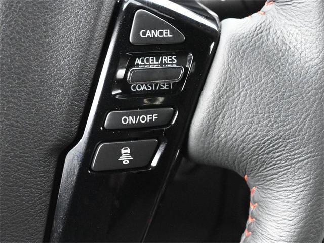 Photo of 2023 Glacier White Nissan Frontier